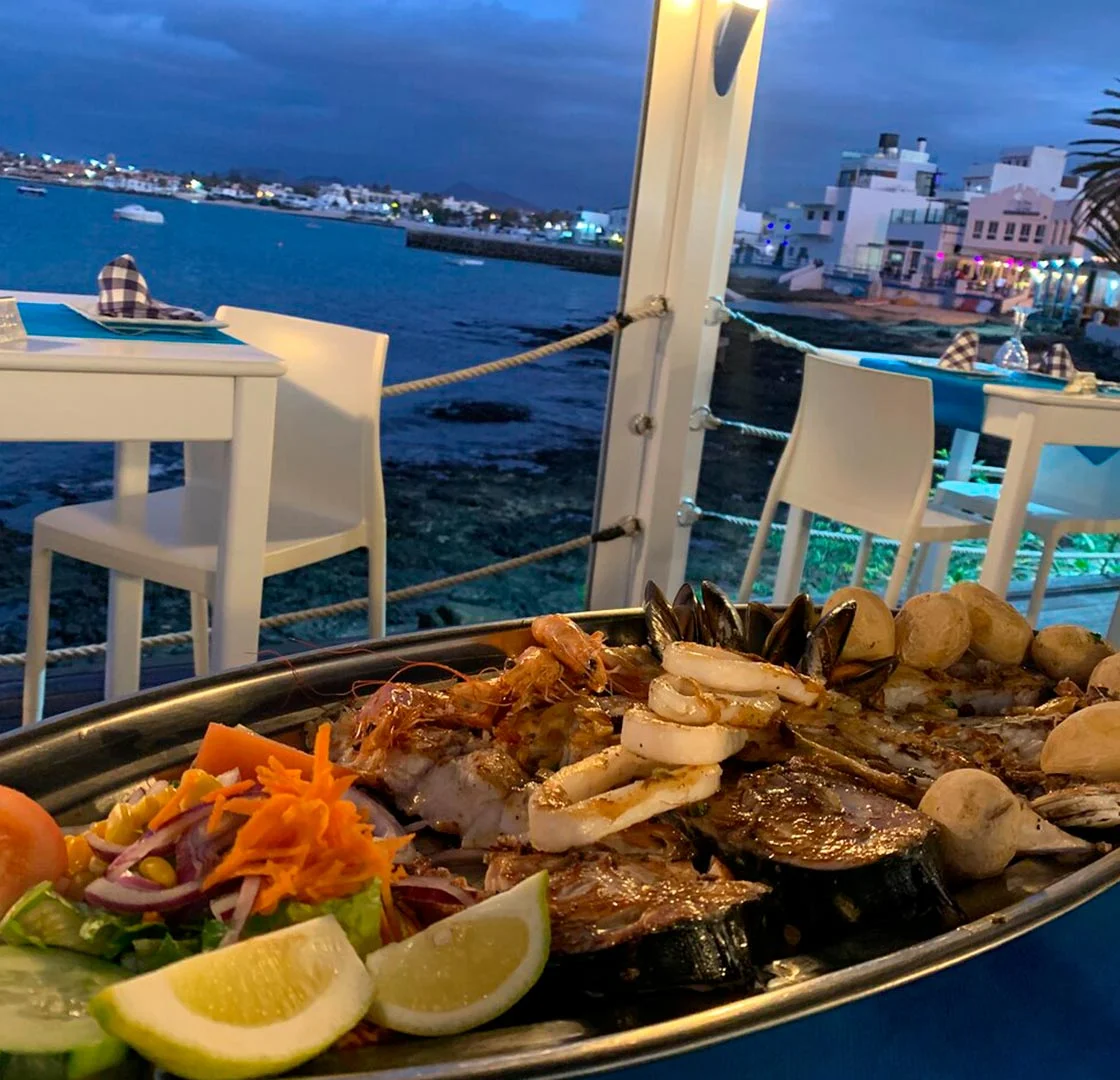 Comer pescaito frito en Corralejo