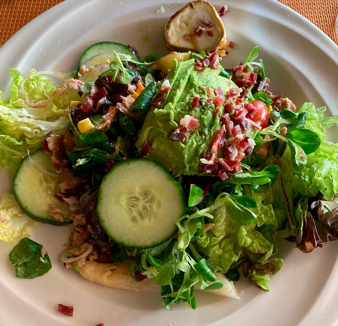 Ensalada de queso de cabra